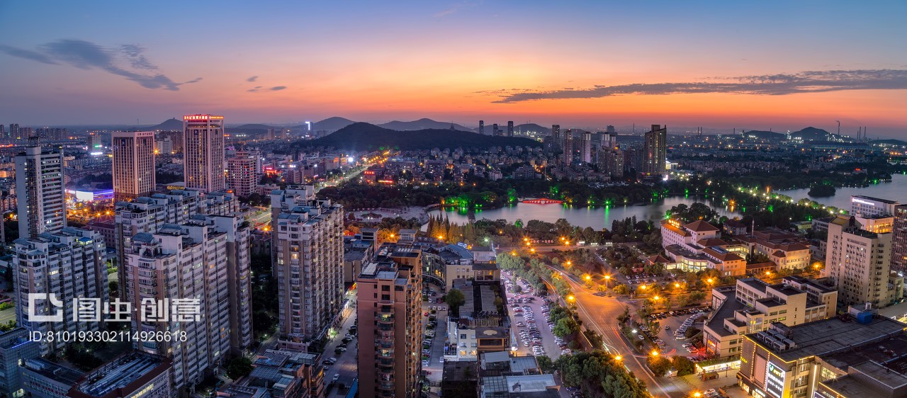 2018年安徽省馬鞍山市夏季火燒云城市風(fēng)光全景